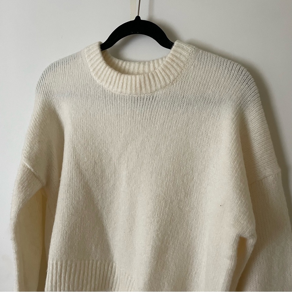 Abercrombie & Fitch Ivory Knit Pullover